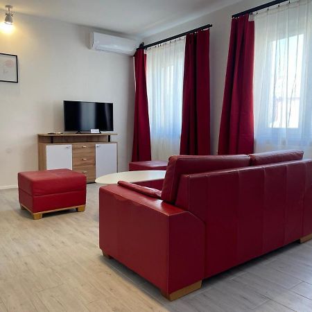 Newly Renovated 2 Rooms Apartment Downtown Litra Dış mekan fotoğraf