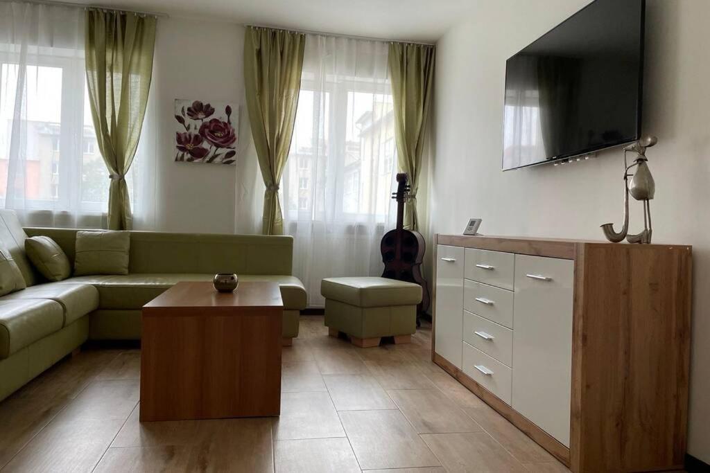 Newly Renovated 2 Rooms Apartment Downtown Litra Dış mekan fotoğraf